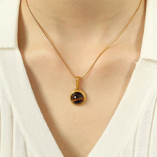 Retro Romantic Aura Advanced Light Luxury Natural Stone Gold-plated Long Necklace